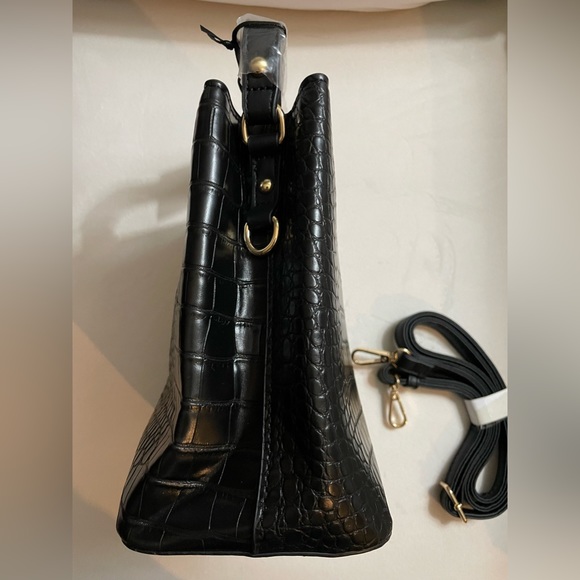NWT AOTA Vegan Faux Croc Textured Leather Black Bucket Bag - Picture 10 of 16